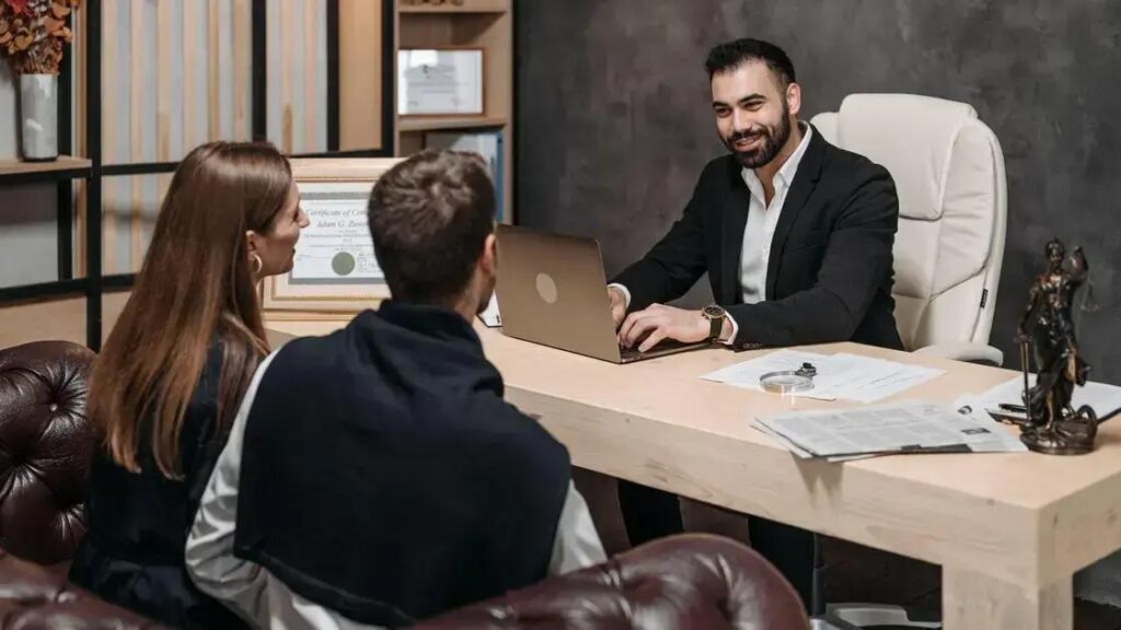 O que caracteriza uma advertência legal no trabalho